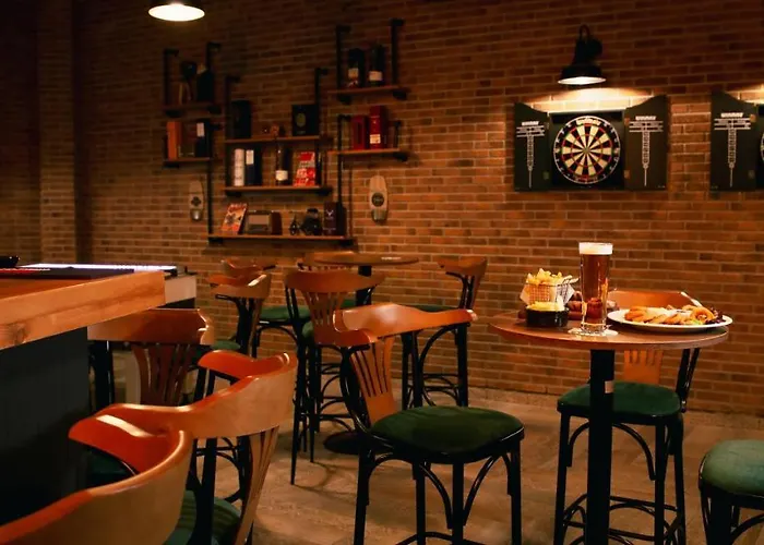 Cozy Two Bedroom In Caesar & Spa, Long *