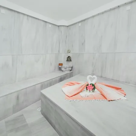 Apartment Cozy Two Bedroom In Caesar & Spa, Long *