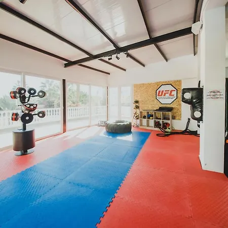 Διαμέρισμα Cozy Two Bedroom In Caesar & Spa, Long *