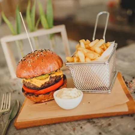 Apartment Cozy Two Bedroom In Caesar & Spa, Long Perivolia tou Trikomou