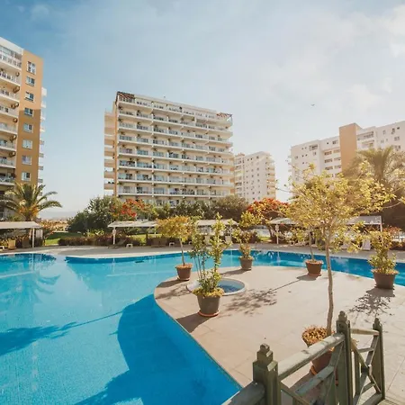 Cozy Two Bedroom In Caesar & Spa, Long *