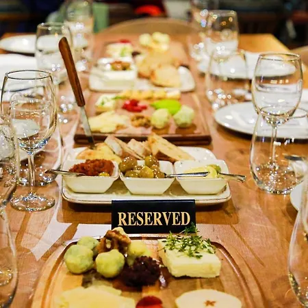 Cozy Two Bedroom In Caesar & Spa, Long Διαμέρισμα *