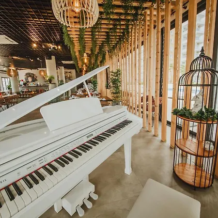 Διαμέρισμα Cozy Two Bedroom In Caesar & Spa, Long