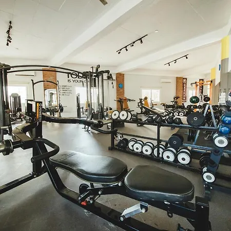 Apartment Cozy Two Bedroom In Caesar & Spa, Long