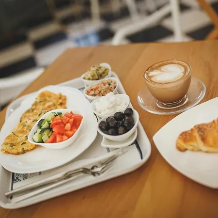 Cozy Two Bedroom In Caesar & Spa, Long Perivolia tou Trikomou