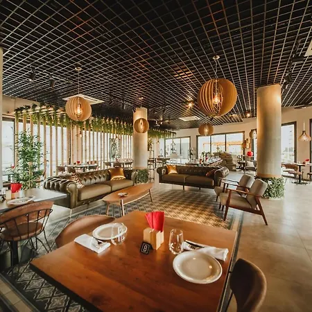 Cozy Two Bedroom In Caesar & Spa, Long Διαμέρισμα Perivolia tou Trikomou