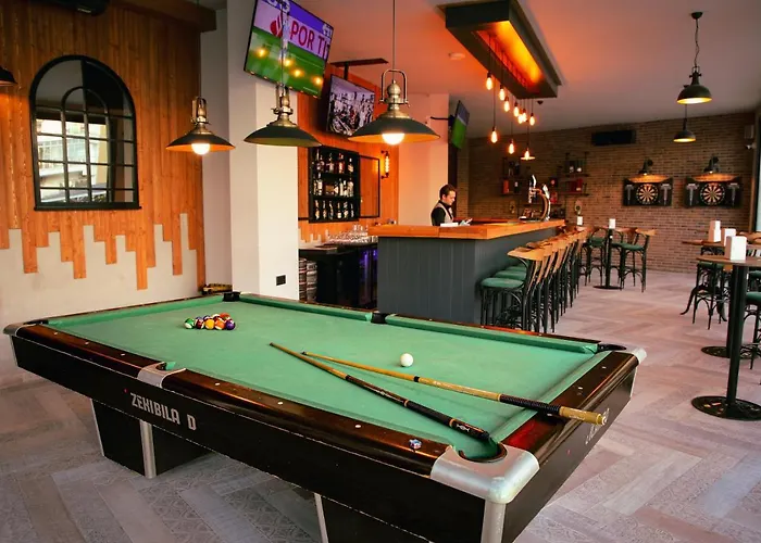 Cozy Two Bedroom In Caesar & Spa, Long