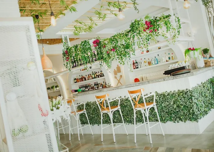 Cozy Two Bedroom In Caesar & Spa, Long 公寓 *